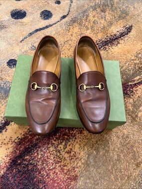 Gucci fondente brown loafers Sz 39